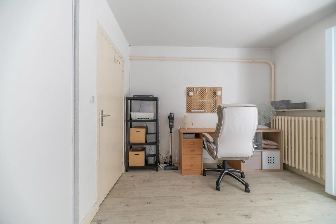 Le Dejoux - Appartement Avec Terrasse En Centre Ville Vichy Eksteriør billede