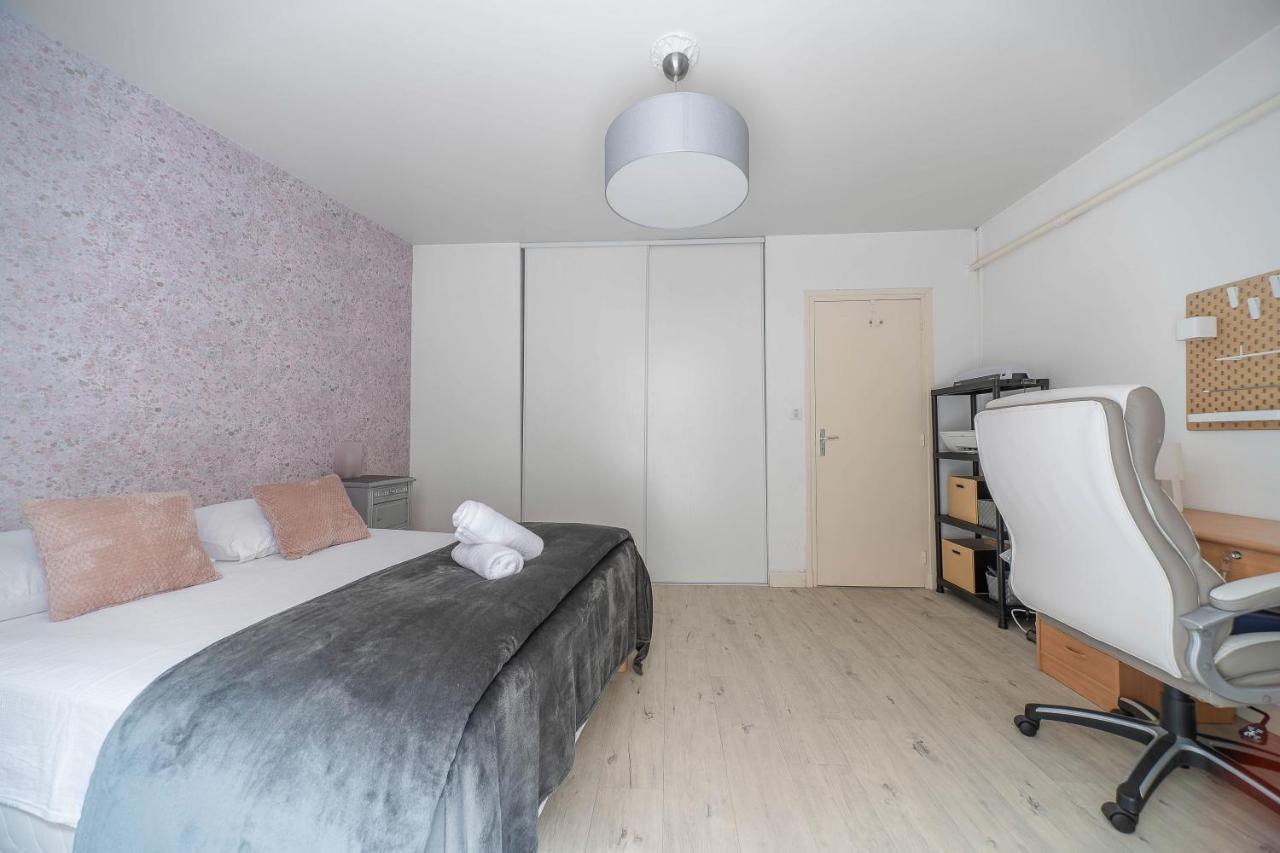 Le Dejoux - Appartement Avec Terrasse En Centre Ville Vichy Eksteriør billede